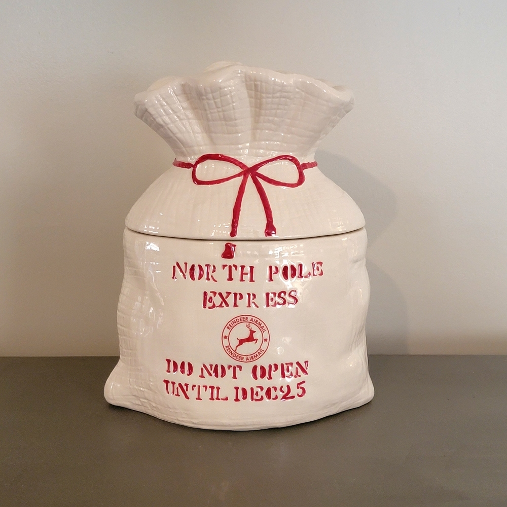 Magenta Sack Canister